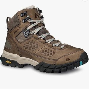 Vasque Talus Ultradry Women’s Waterproof Hiking Boots, NWT, 8